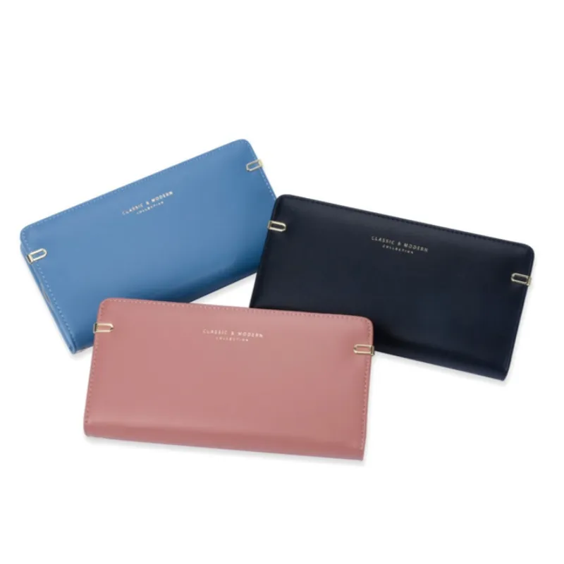 Kartiera kbira b'ħafna slots tal-karti